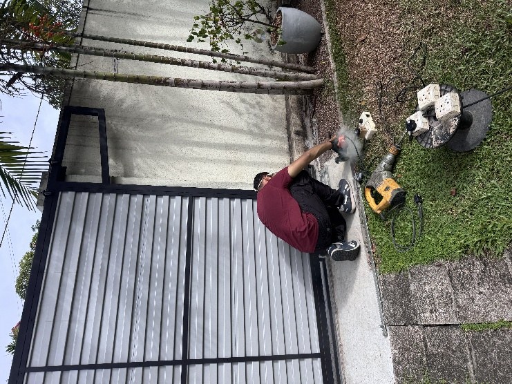 Automatic Sliding Gate Motor Installation project photograph 5