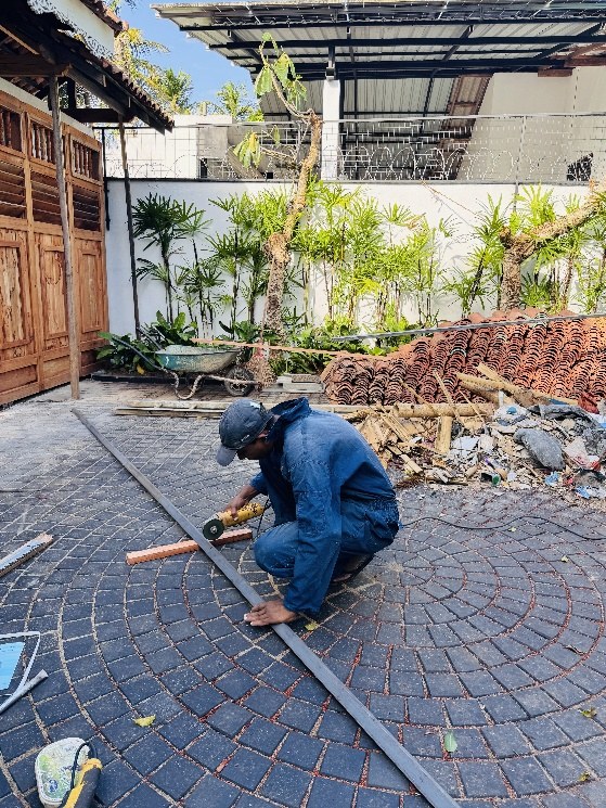 Dual Sliding Gate Motor Installation project photograph 6
