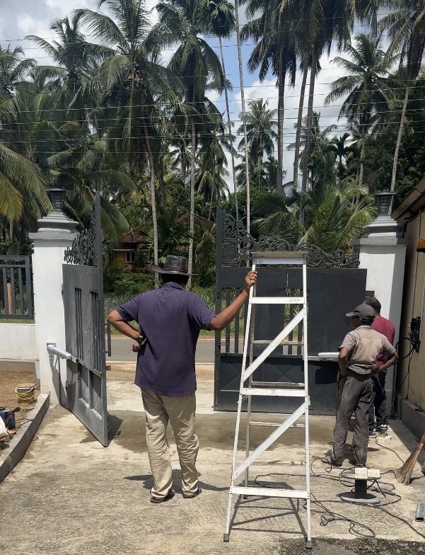 Swing Gate Motor Installation project photograph 4