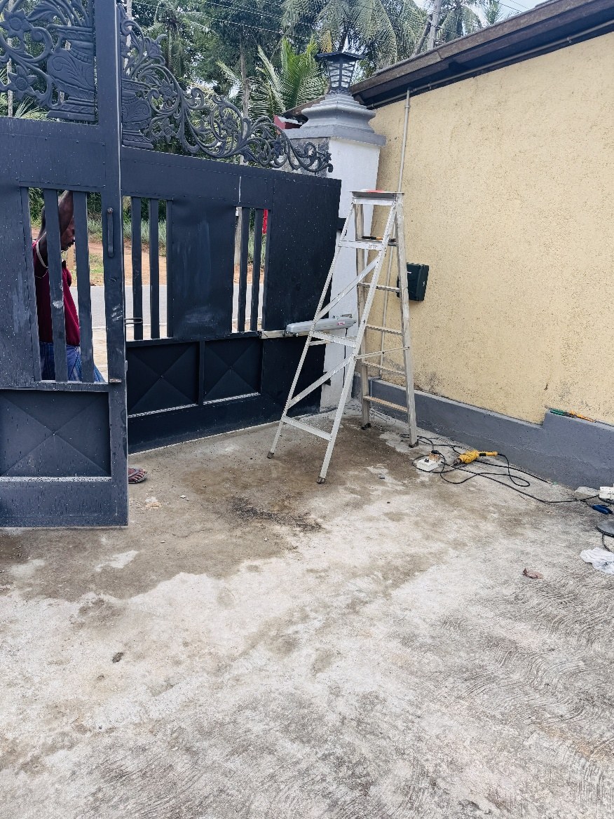 Swing Gate Motor Installation project photograph 6